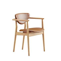 109 Armchair, valnød af Finn Juhl