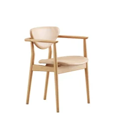 109 Armchair, valnød af Finn Juhl