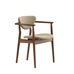 109 Armchair, valnød af Finn Juhl