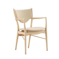 46 Armchair, valnød af Finn Juhl