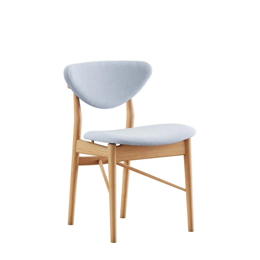 108 Chair, valnød af Finn Juhl