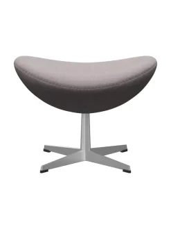 3127 Fodskammel til Ægget af Arne Jacobsen stofgr. 1