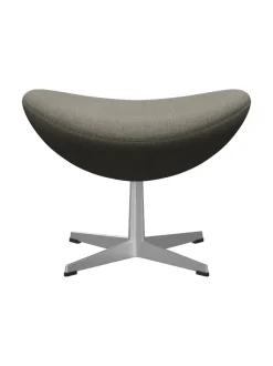 3127 Fodskammel til Ægget af Arne Jacobsen stofgr. 1