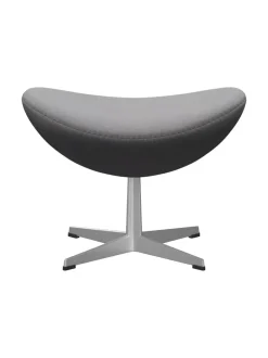 3127 Fodskammel til Ægget af Arne Jacobsen stofgr. 1