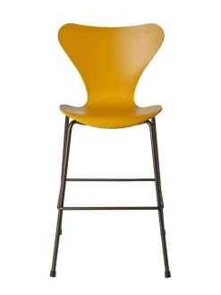 3177 Junior Højstol, farvet ask af Arne Jacobsen