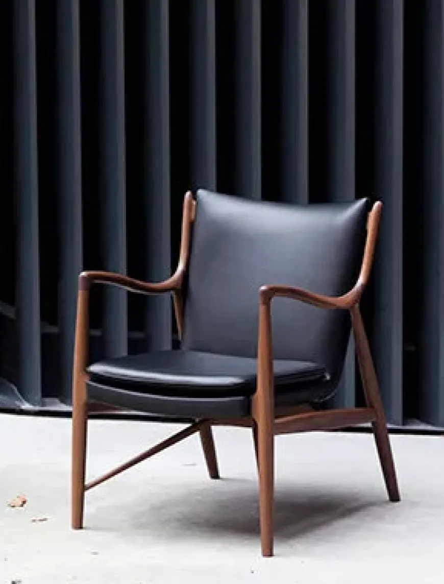 45 Lænestol, eg klar olie af Finn Juhl