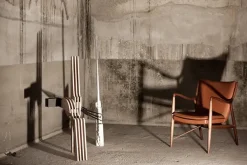 45 Lænestol, eg klar olie af Finn Juhl