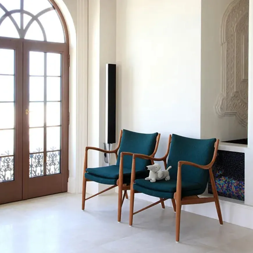 45 Lænestol, eg klar olie af Finn Juhl