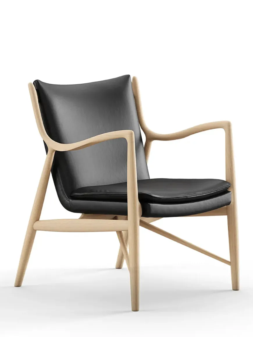 45 Lænestol, eg klar olie af Finn Juhl