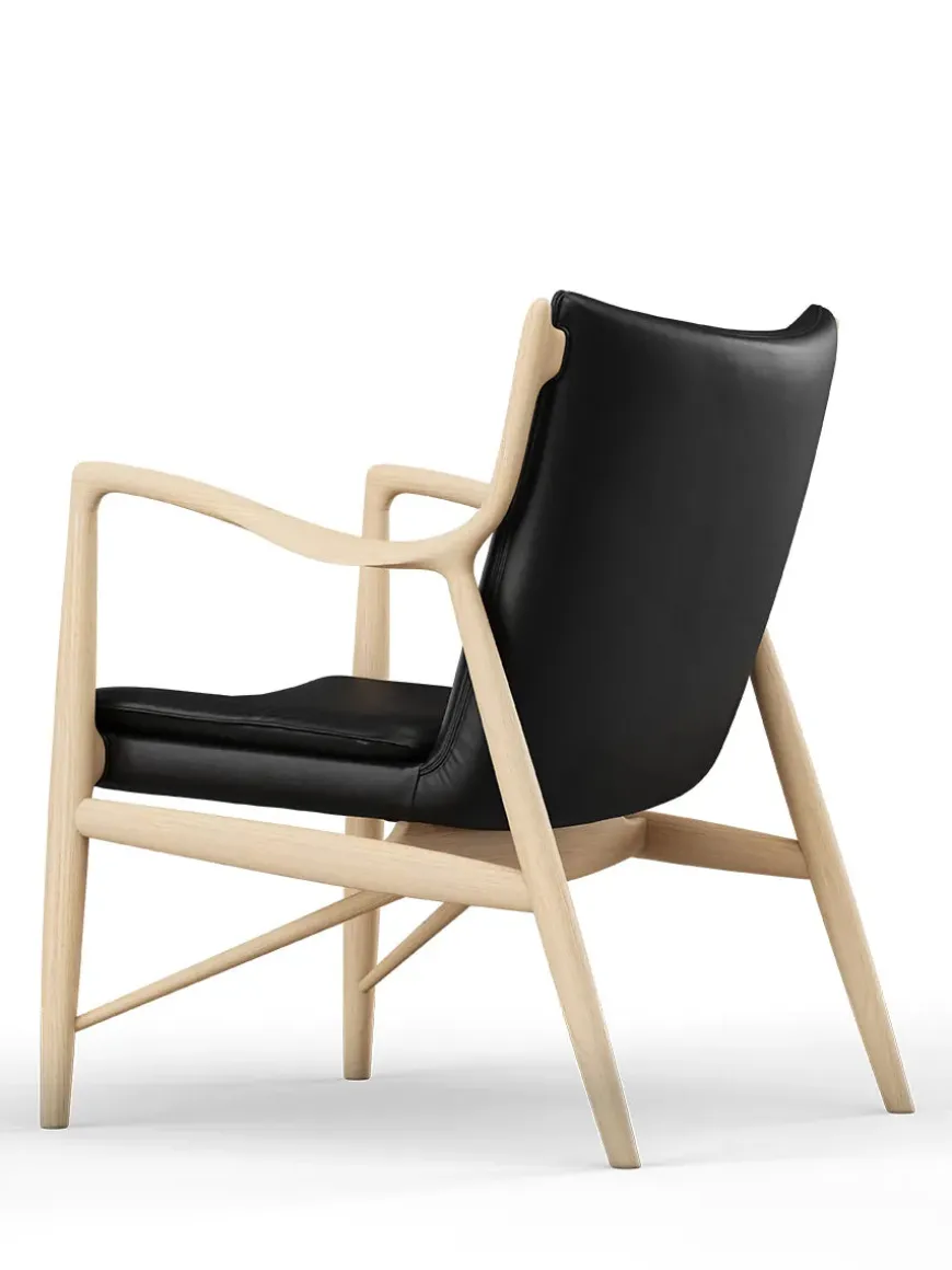 45 Lænestol, eg klar olie af Finn Juhl