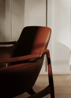 53 Lænestol, eg olie af Finn Juhl