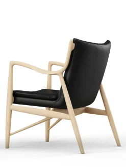 45 Lænestol, valnød af Finn Juhl