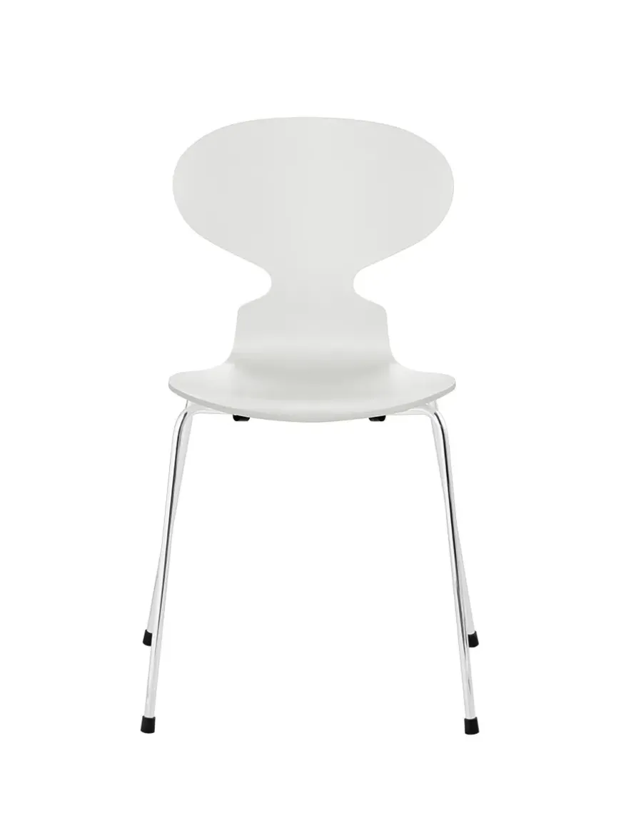 3101 Myren Stol lakeret af Arne Jacobsen