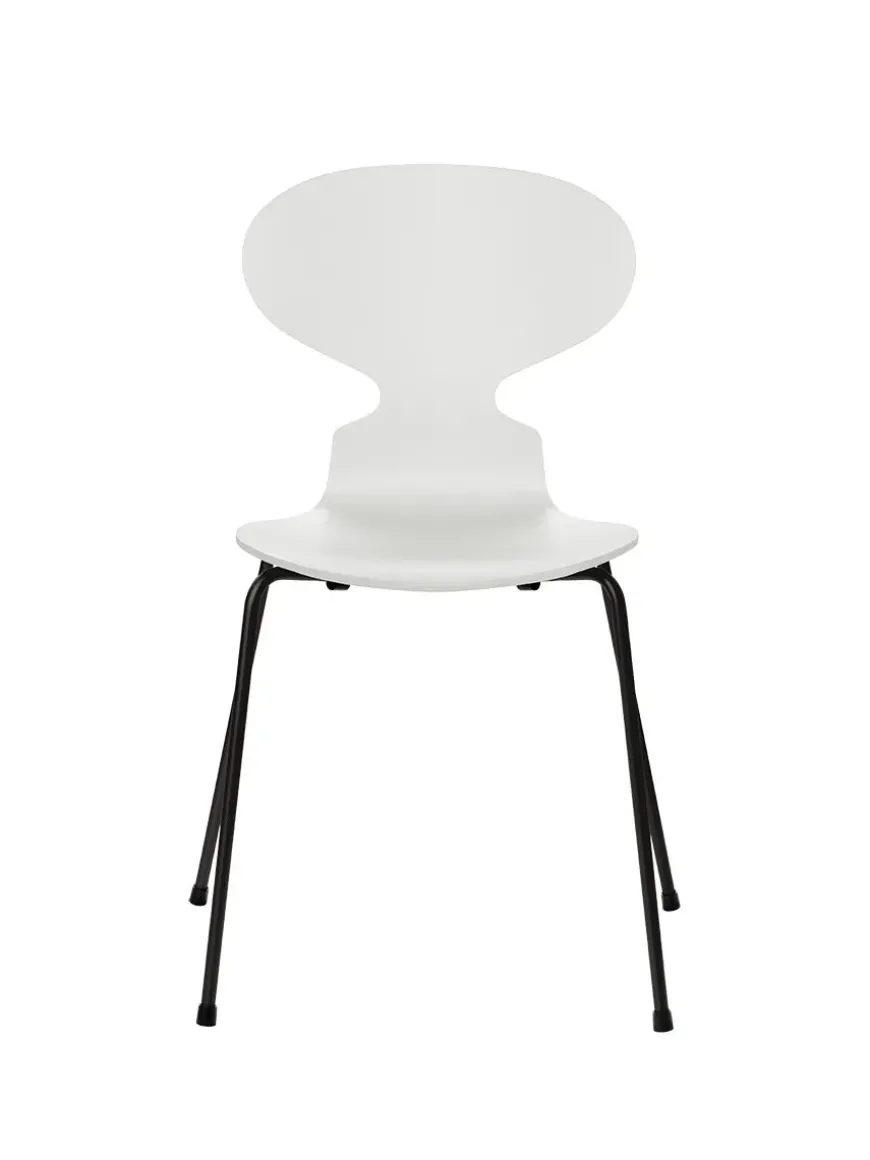 3101 Myren Stol lakeret af Arne Jacobsen