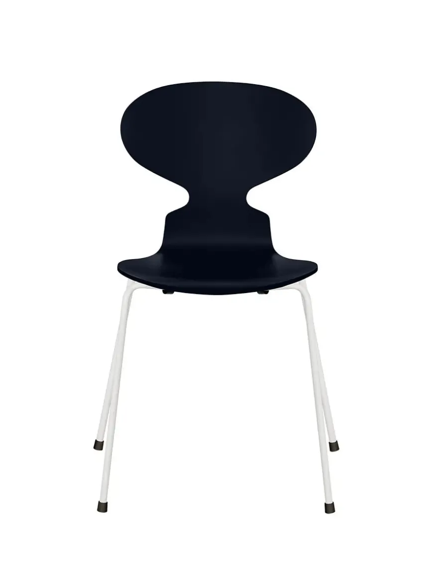 3101 Myren Stol lakeret af Arne Jacobsen