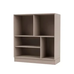 1619 reol inkl. hjul fra Montana