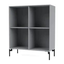 1112 reol inkl. sokkel fra Montana