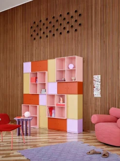 1112 reol inkl. sokkel fra Montana