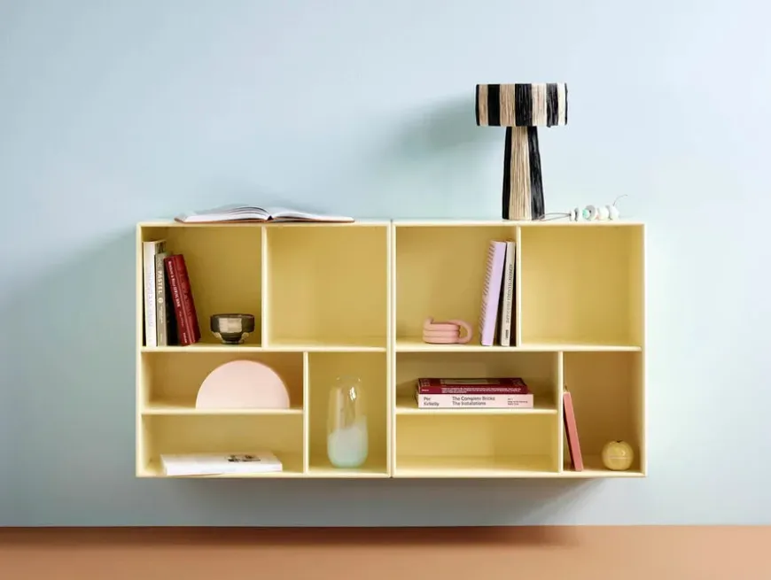 1619 reol inkl. sokkel fra Montana