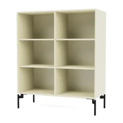 1113 reol inkl. sokkel fra Montana