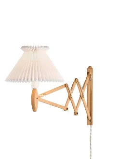 224-6 Sax Væglampe Jubilæumsudgave, light oak fra Le Klint