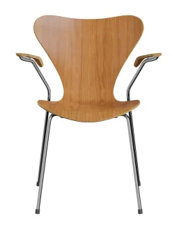 3207 Serie 7 Armstol af Arne Jacobsen