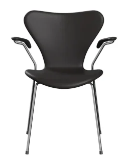 3207 Serie 7 Armstol af Arne Jacobsen