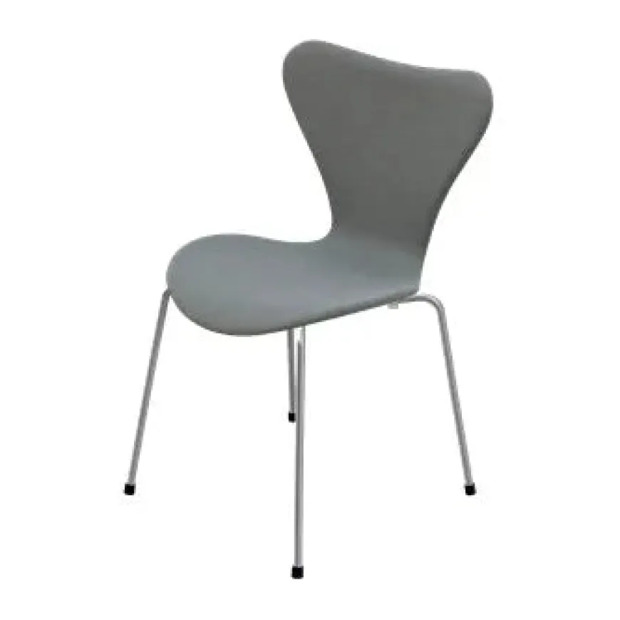 3107 Serie 7, fuldpolstret af Arne Jacobsen