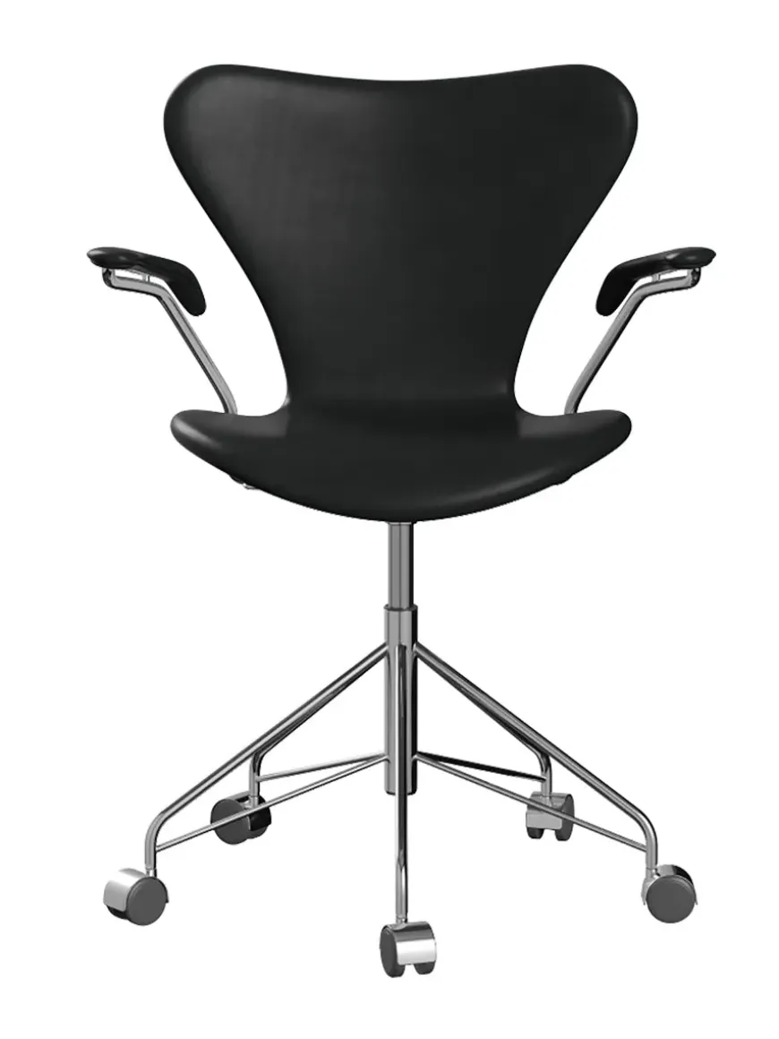 3217 Serie 7 Kontorstol af Arne Jacobsen