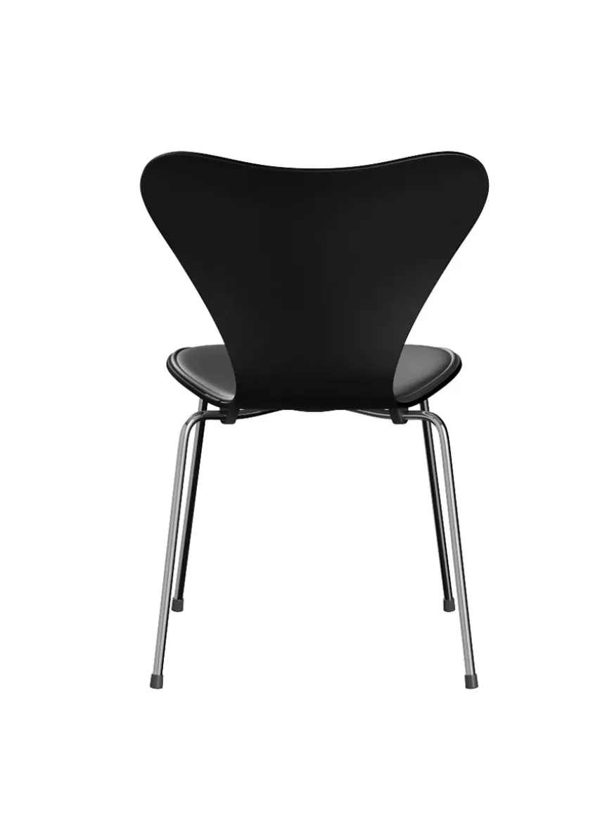 3107 Serie 7 Stol, forsidepolstret af Arne Jacobsen