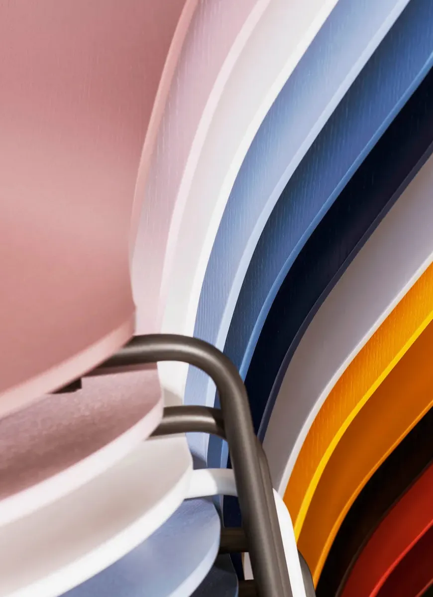 3107 Serie 7 stol i farvet ask af Arne Jacobsen