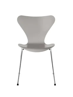 3107 Serie 7 stol lakeret af Arne Jacobsen
