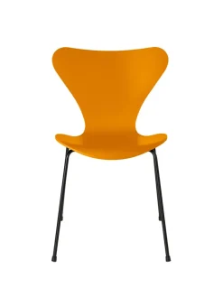 3107 Serie 7 stol lakeret af Arne Jacobsen