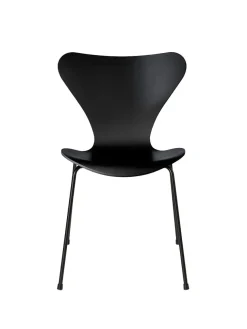 3107 Serie 7 stol lakeret af Arne Jacobsen