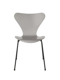 3107 Serie 7 stol lakeret af Arne Jacobsen