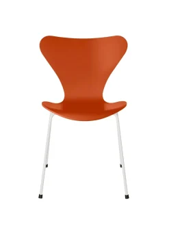 3107 Serie 7 stol lakeret af Arne Jacobsen