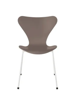 3107 Serie 7 stol lakeret af Arne Jacobsen