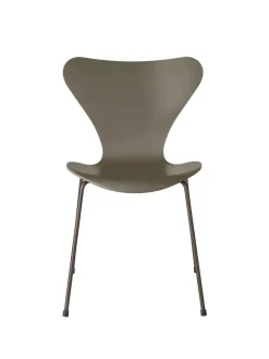 3107 Serie 7 stol lakeret af Arne Jacobsen
