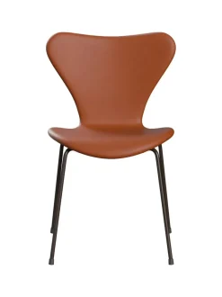 3107 stol, fuldpolstret Essential læder sort/sort stel af Arne Jacobsen