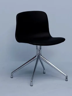 About a Chair AAC15 fra Hay