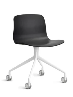 About a Chair AAC15 fra Hay