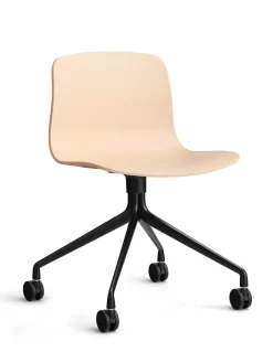 About a Chair AAC15 fra Hay