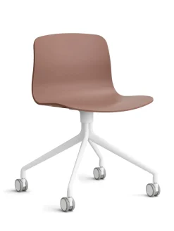 About a Chair AAC15 fra Hay