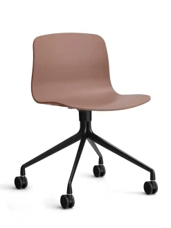 About a Chair AAC11 fra Hay