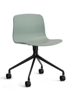 About a Chair AAC11 fra Hay