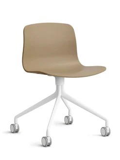 About a Chair AAC11 fra Hay