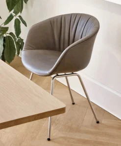 About a Chair AAC27 fra Hay