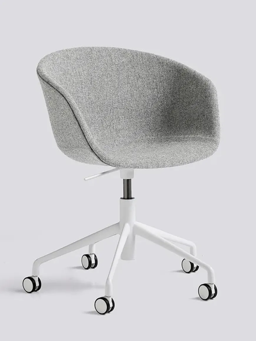 About a Chair AAC25 fra Hay