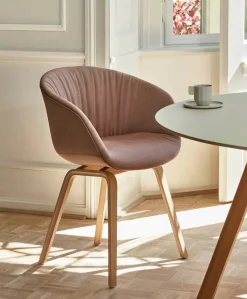 About a Chair AAC22 fra Hay