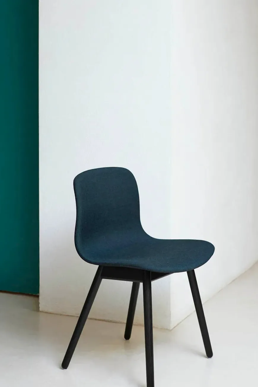 About a Chair AAC13 fra Hay